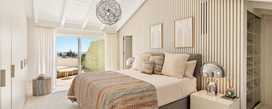 Ático Dúplex Reformado en Monte Paraíso, Milla de Oro de Marbella