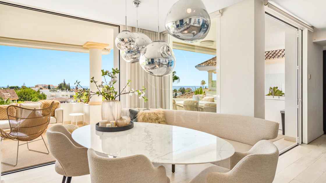 Ático Dúplex Reformado en Monte Paraíso, Milla de Oro de Marbella