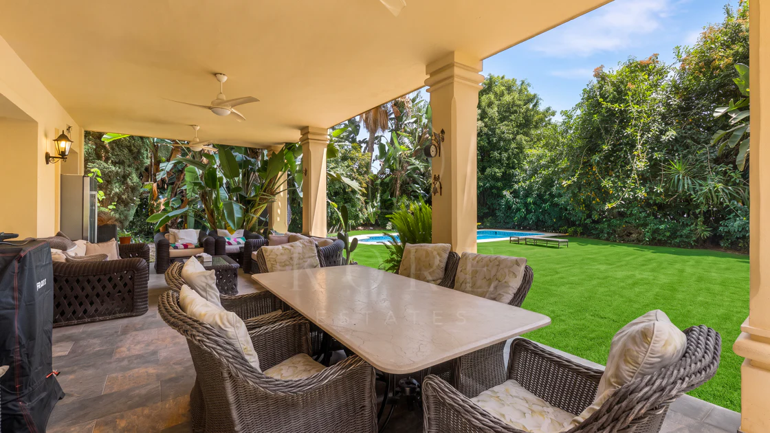 Elegant Villa For Sale in Nueva Andalucia, Marbella