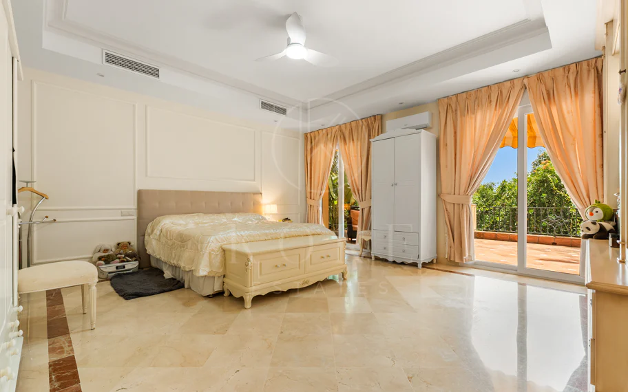 Elegante Villa En Venta en Nueva Andalucia, Marbella