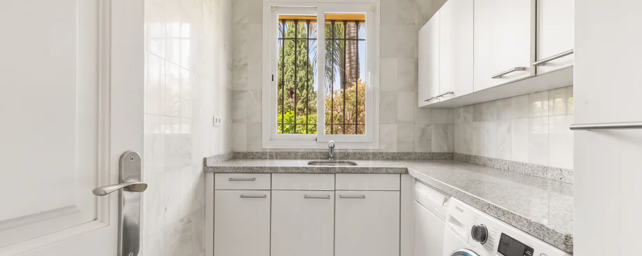 Elegant Villa For Sale in Nueva Andalucia, Marbella