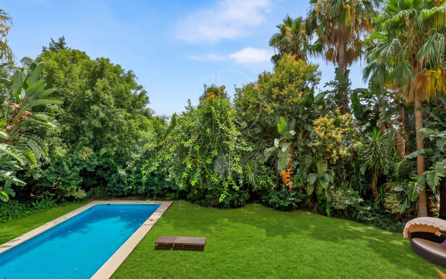 Elegante Villa En Venta en Nueva Andalucia, Marbella