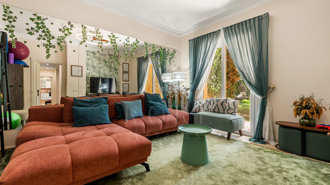 Elegant Villa For Sale in Nueva Andalucia, Marbella