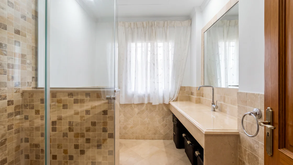 Elegant Villa For Sale in Nueva Andalucia, Marbella