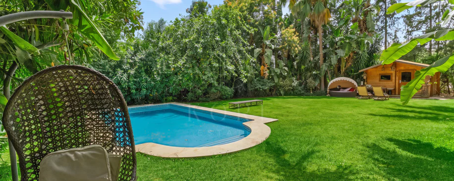 Elegant Villa For Sale in Nueva Andalucia, Marbella