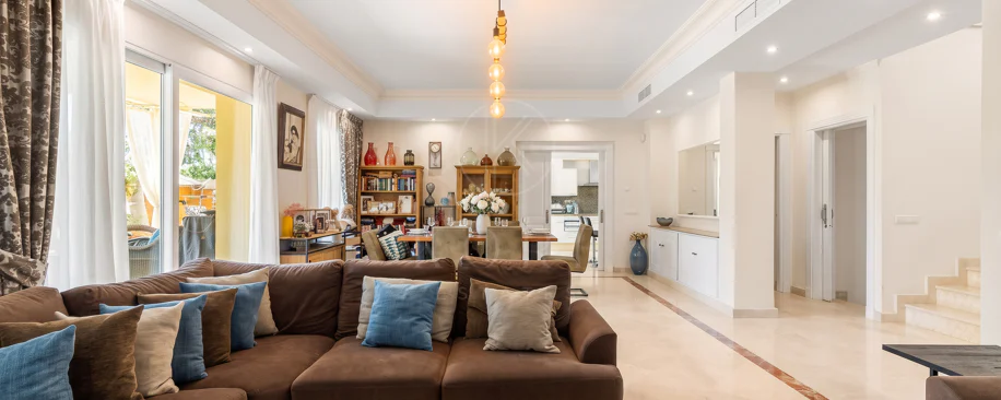 Elegant Villa For Sale in Nueva Andalucia, Marbella