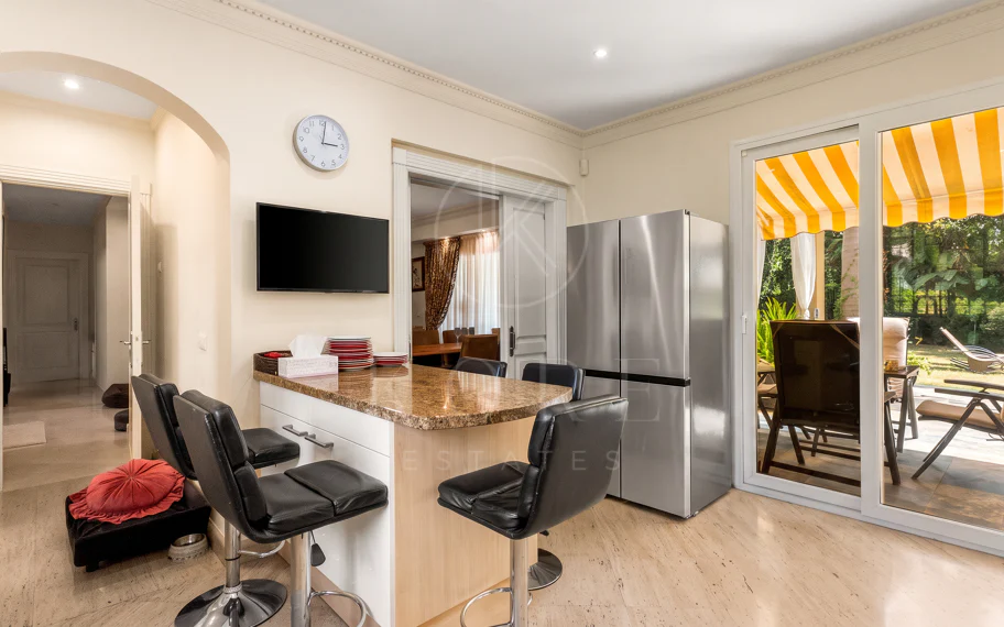 Elegante Villa En Venta en Nueva Andalucia, Marbella