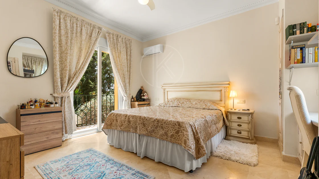 Elegant Villa For Sale in Nueva Andalucia, Marbella