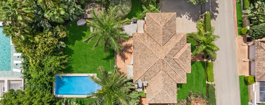 Elegant Villa For Sale in Nueva Andalucia, Marbella