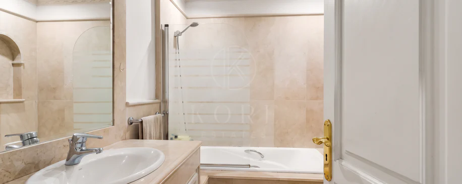 Elegant Villa For Sale in Nueva Andalucia, Marbella