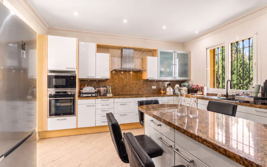 Elegante Villa En Venta en Nueva Andalucia, Marbella