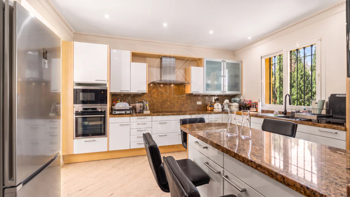 Elegant Villa For Sale in Nueva Andalucia, Marbella