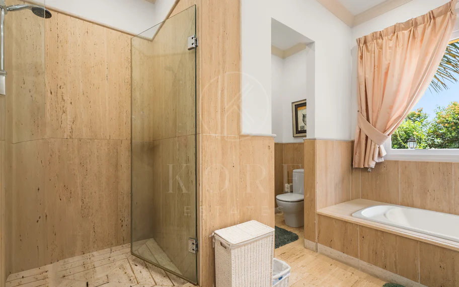 Elegante Villa En Venta en Nueva Andalucia, Marbella