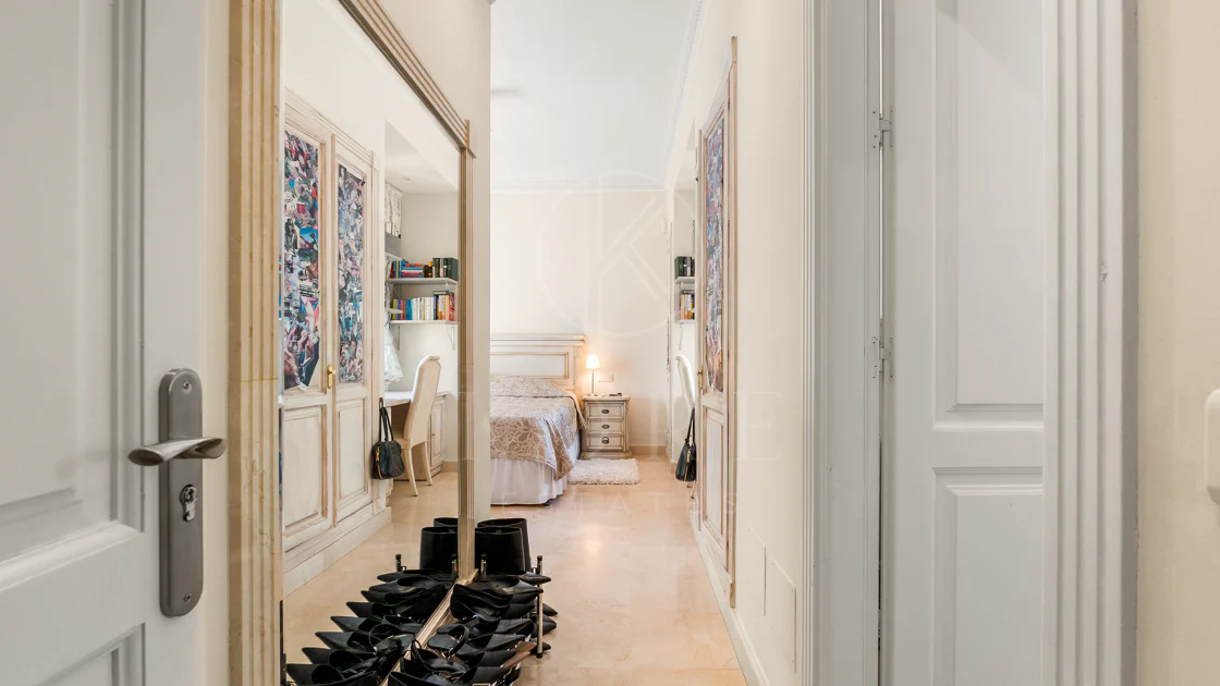 Elegant Villa For Sale in Nueva Andalucia, Marbella