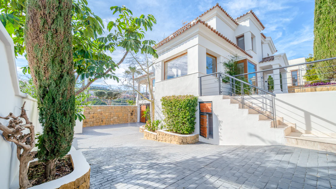 Villa con vistas al mar en La Alquería, Benahavís