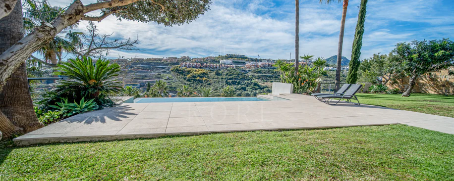 Villa con vistas al mar en La Alquería, Benahavís