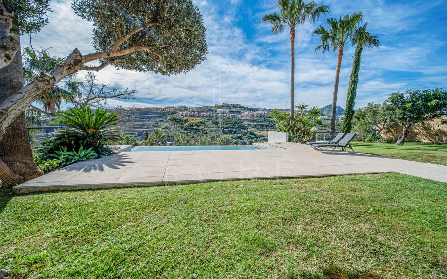 Villa con vistas al mar en La Alquería, Benahavís