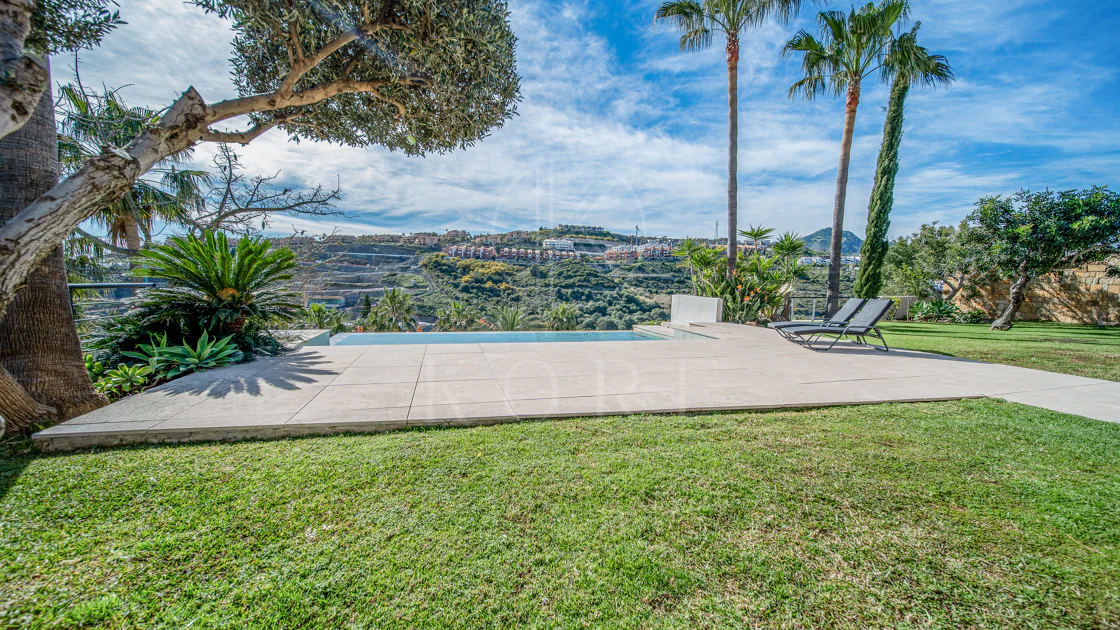 Villa con vistas al mar en La Alquería, Benahavís