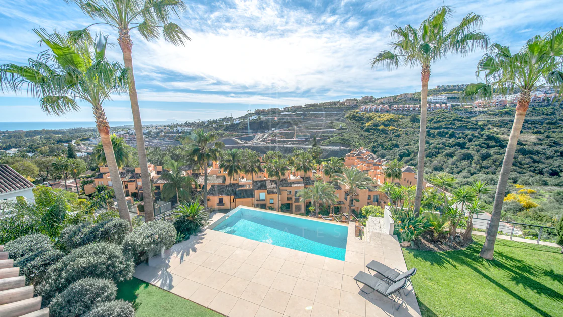 Villa con vistas al mar en La Alquería, Benahavís
