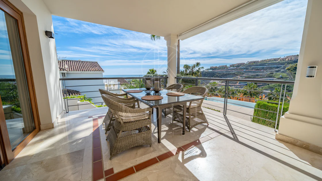 Villa con vistas al mar en La Alquería, Benahavís