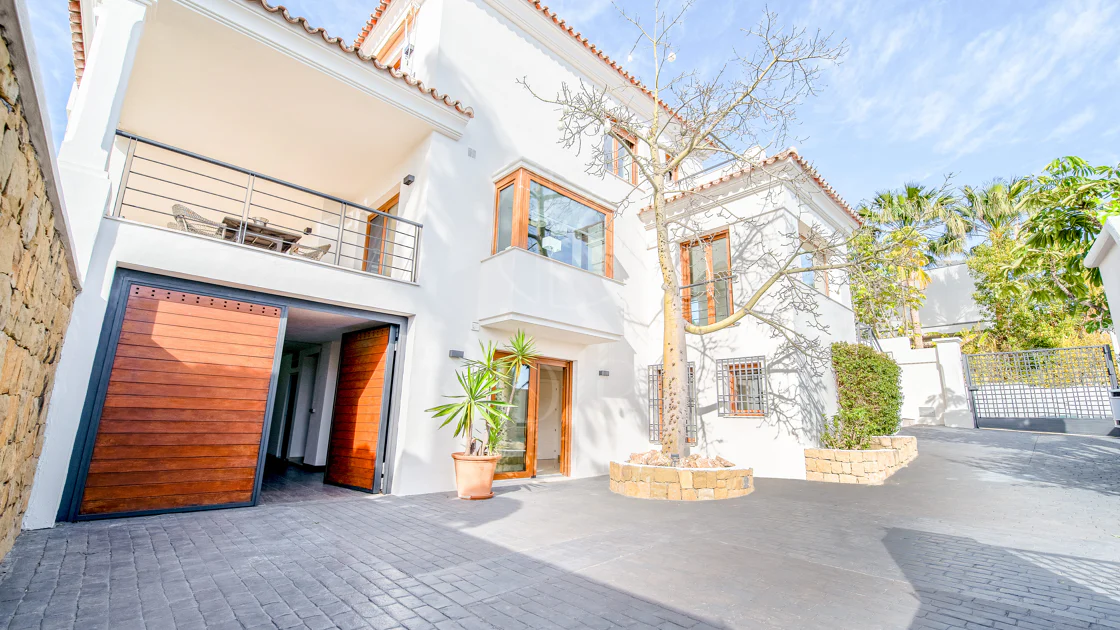 Villa con vistas al mar en La Alquería, Benahavís