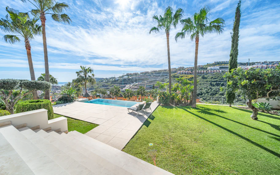 Villa con vistas al mar en La Alquería, Benahavís