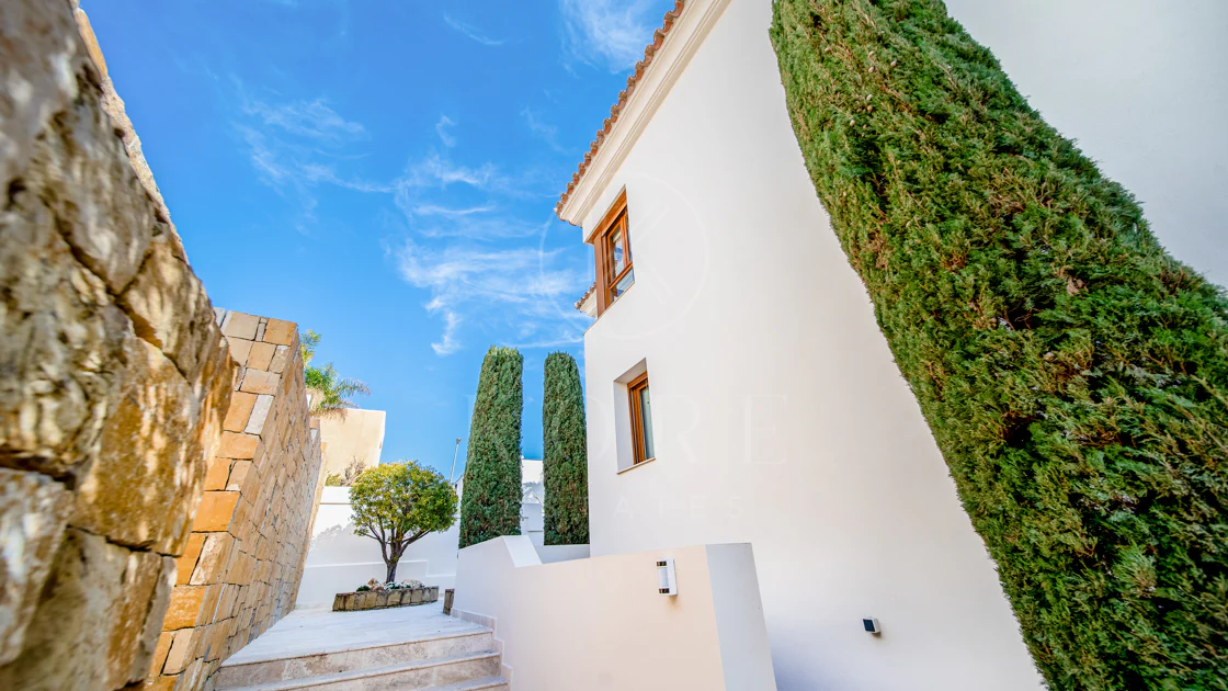 Villa con vistas al mar en La Alquería, Benahavís