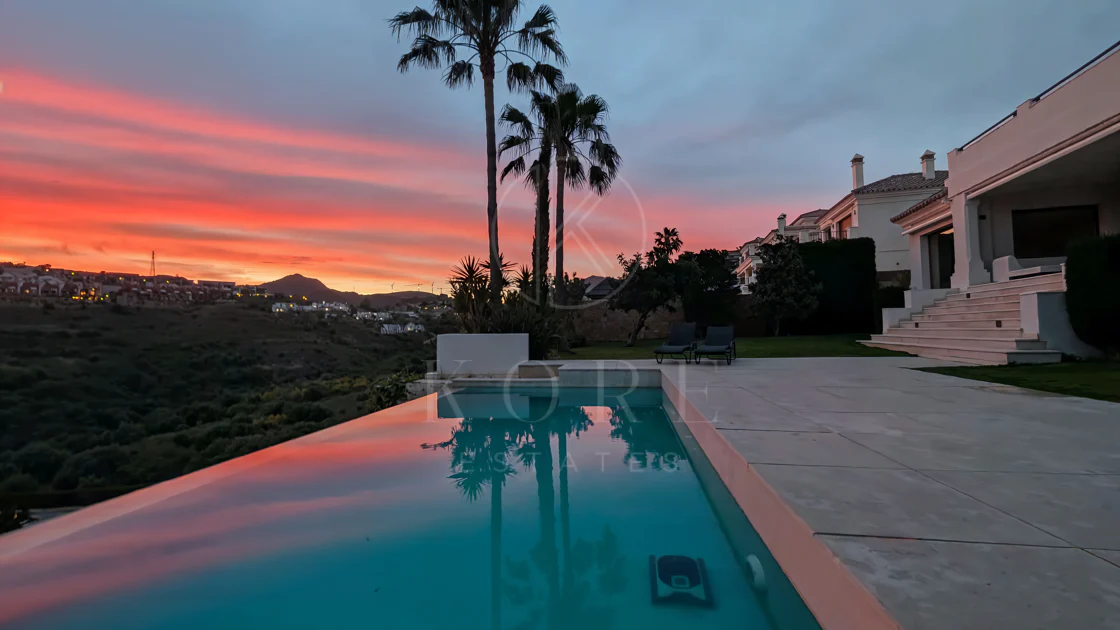 Villa con vistas al mar en La Alquería, Benahavís