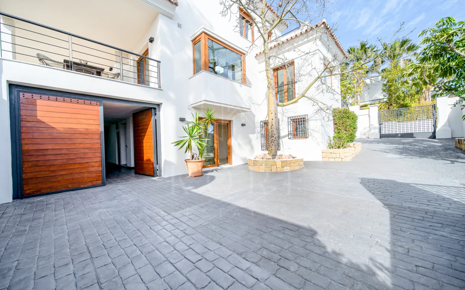 Villa con vistas al mar en La Alquería, Benahavís