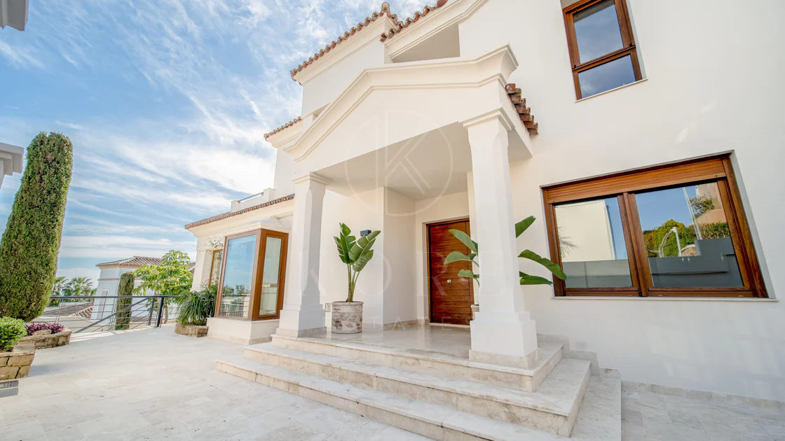Villa con vistas al mar en La Alquería, Benahavís