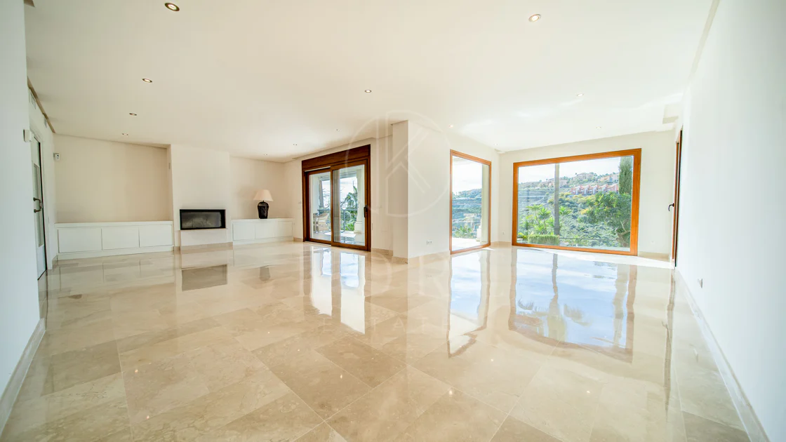 Villa con vistas al mar en La Alquería, Benahavís