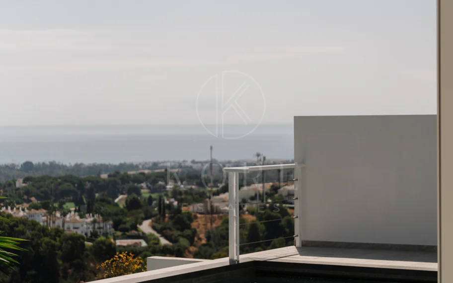 Exclusiva villa en Nueva Andalucía con vistas panorámicas