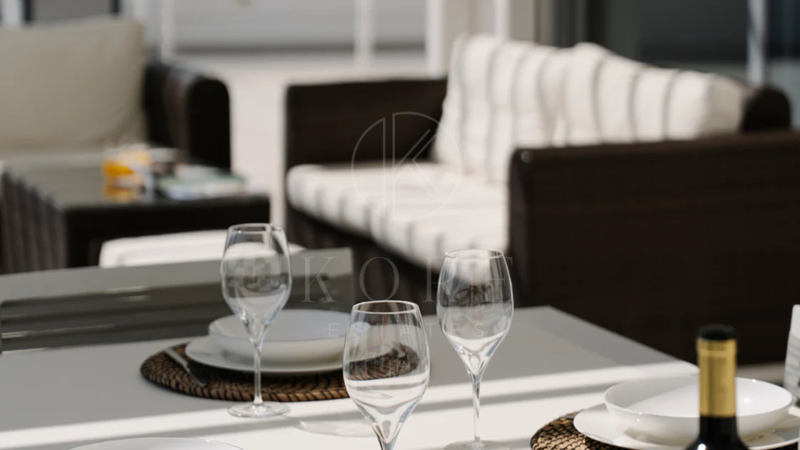 Exclusive Villa in Nueva Andalucía with Panoramic Views