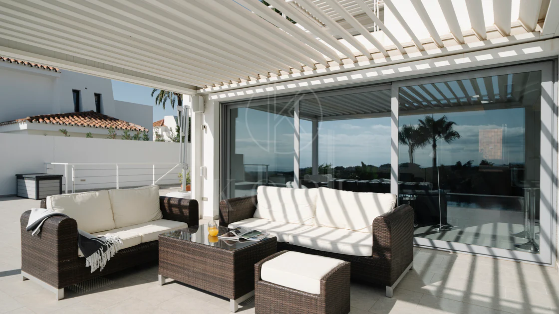 Exclusive Villa in Nueva Andalucía with Panoramic Views