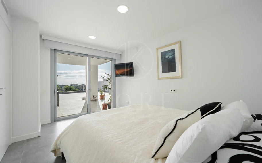 Exclusiva villa en Nueva Andalucía con vistas panorámicas