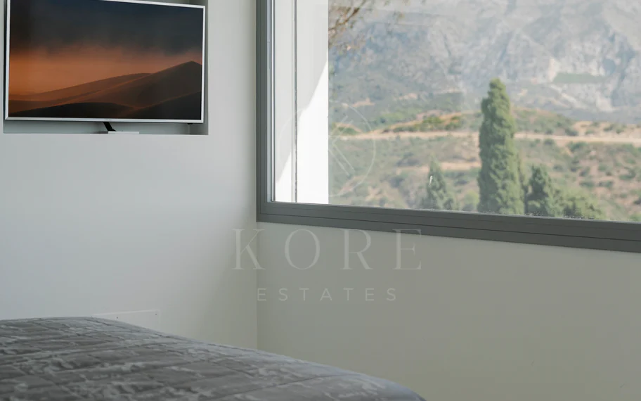 Exclusiva villa en Nueva Andalucía con vistas panorámicas