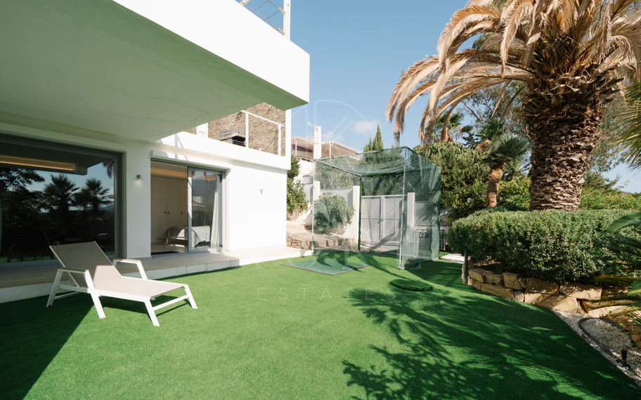 Exclusiva villa en Nueva Andalucía con vistas panorámicas
