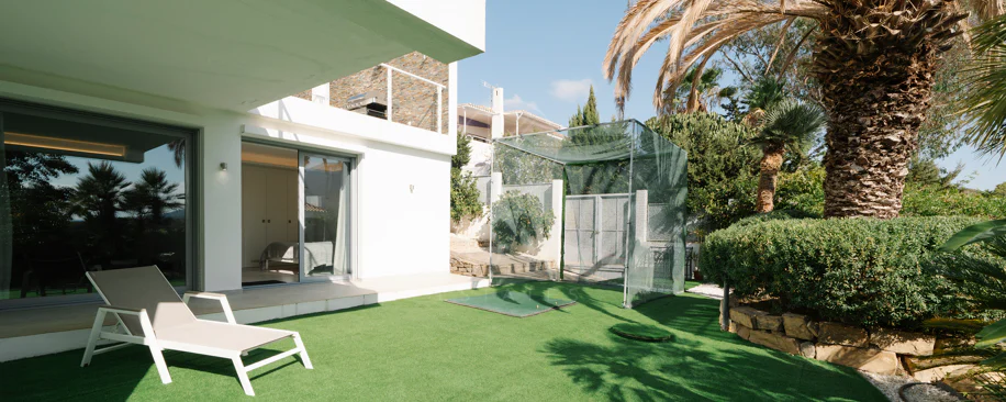 Exclusive Villa in Nueva Andalucía with Panoramic Views