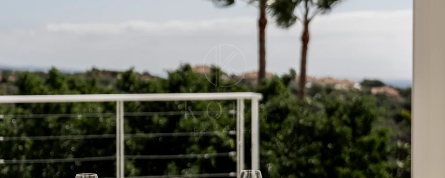 Exclusive Villa in Nueva Andalucía with Panoramic Views