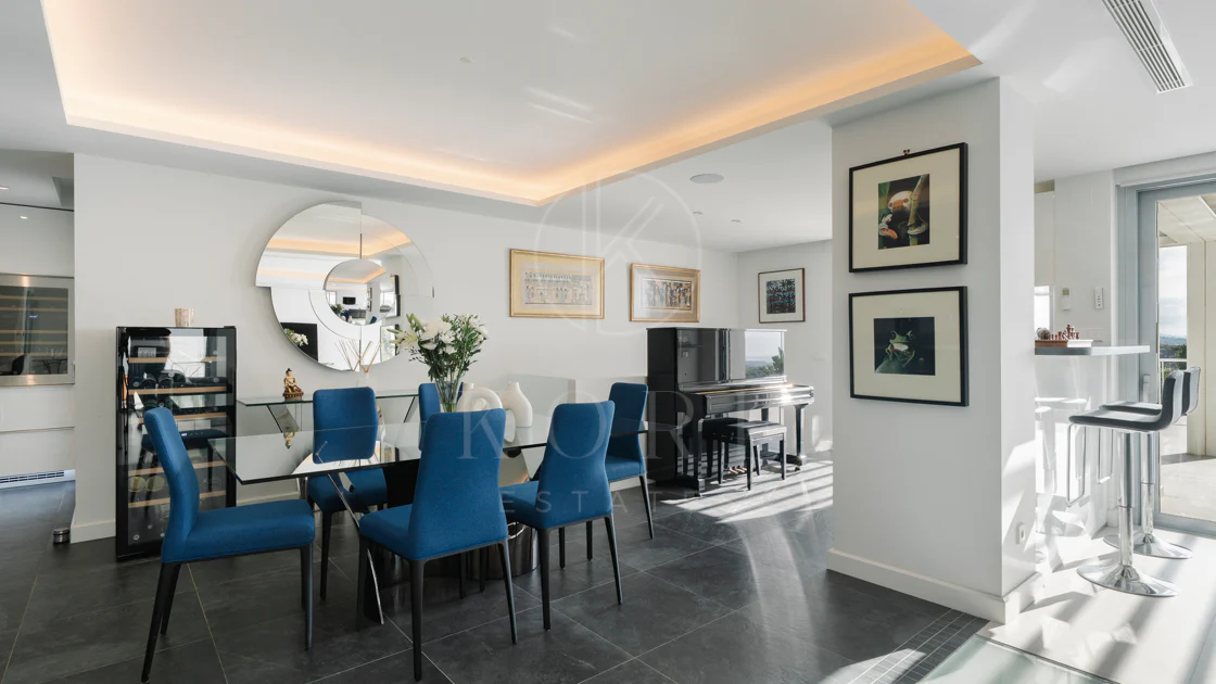 Exclusive Villa in Nueva Andalucía with Panoramic Views