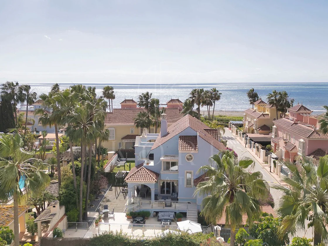 Vilă de vânzare în Marbella - Puerto Banus
