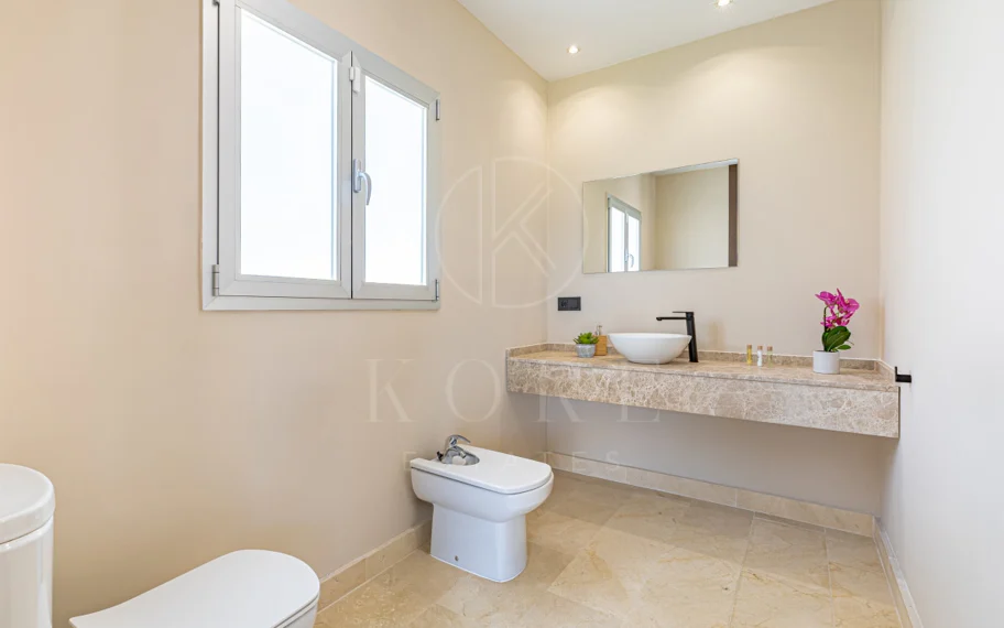 Villa en venta en El Rosario, Marbella Este