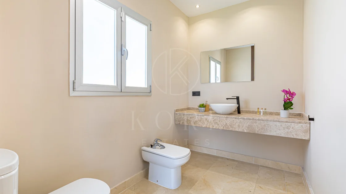 Villa en venta en El Rosario, Marbella Este