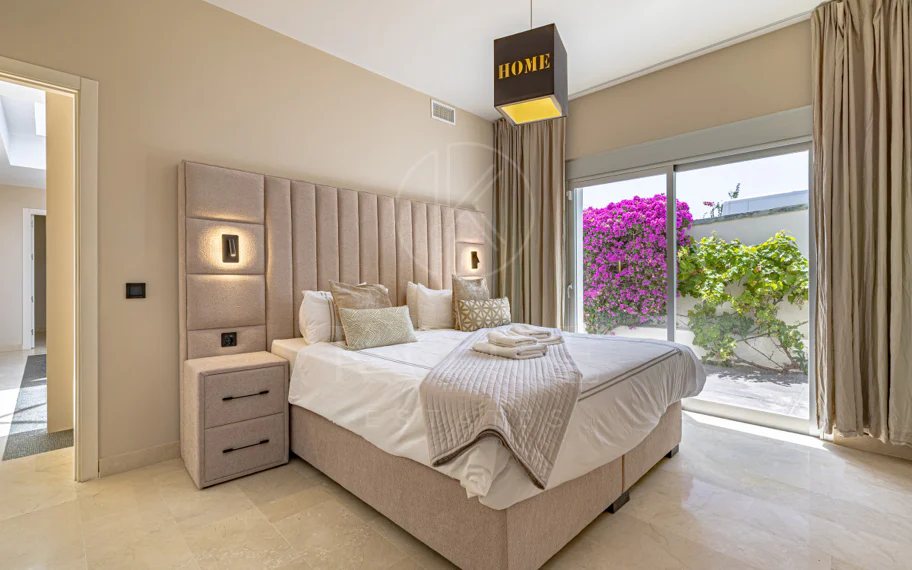 Villa en venta en El Rosario, Marbella Este