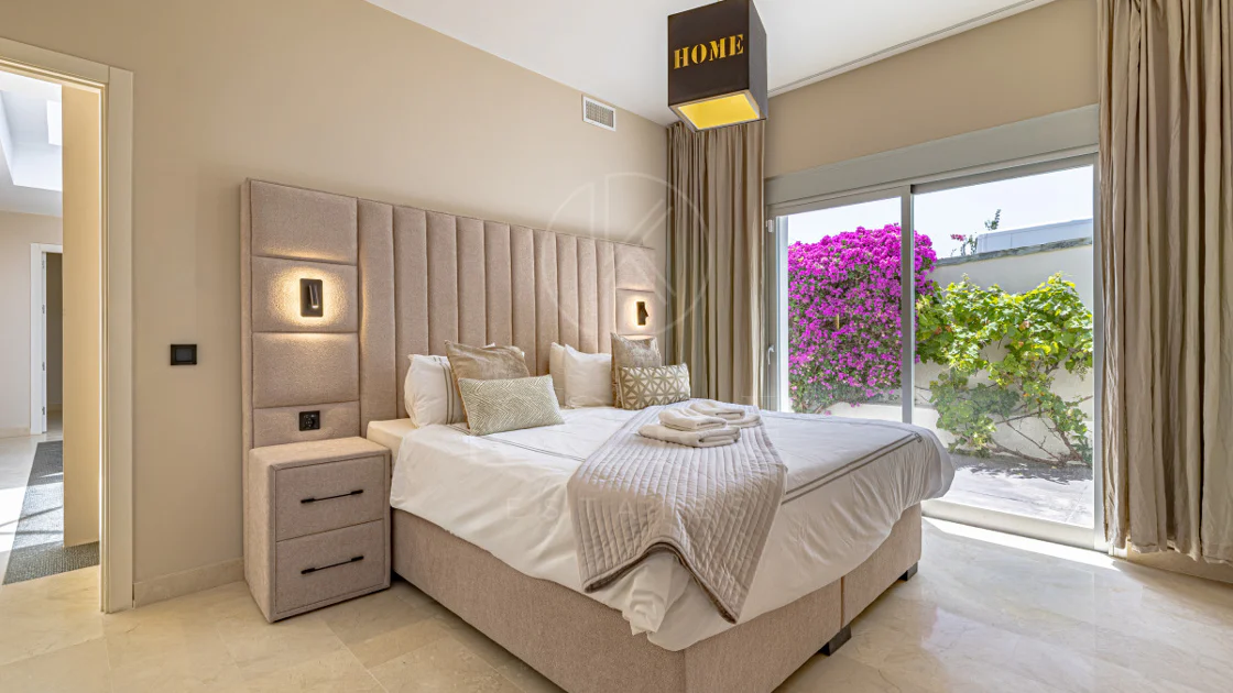 Villa en venta en El Rosario, Marbella Este