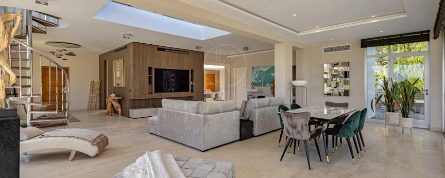 Villa en venta en El Rosario, Marbella Este