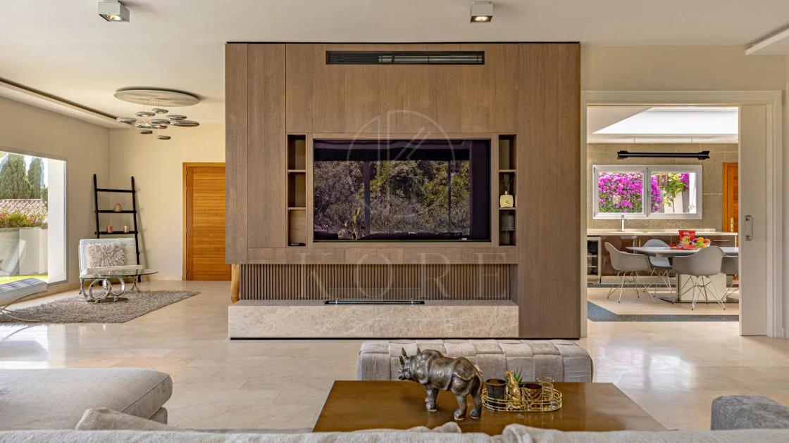 Villa en venta en El Rosario, Marbella Este