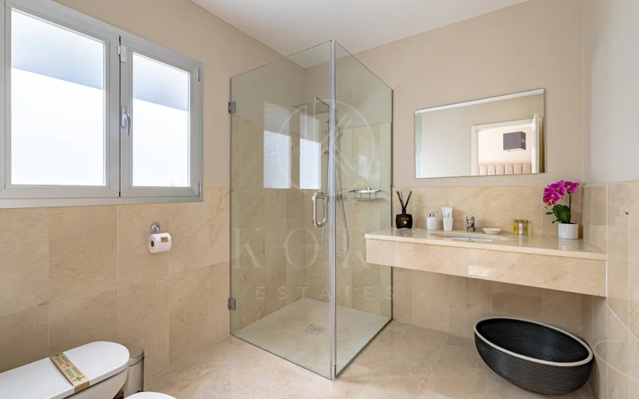 Villa en venta en El Rosario, Marbella Este