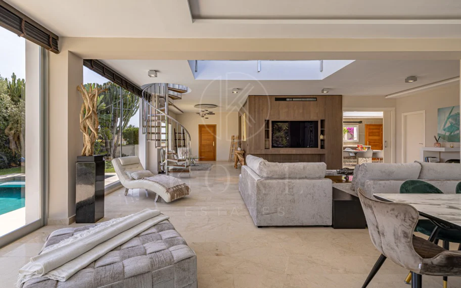 Villa en venta en El Rosario, Marbella Este