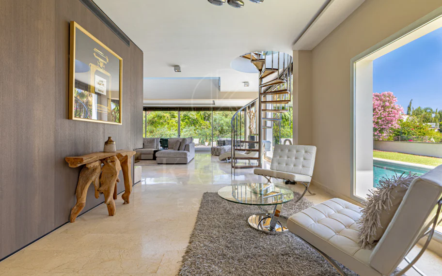 Villa en venta en El Rosario, Marbella Este